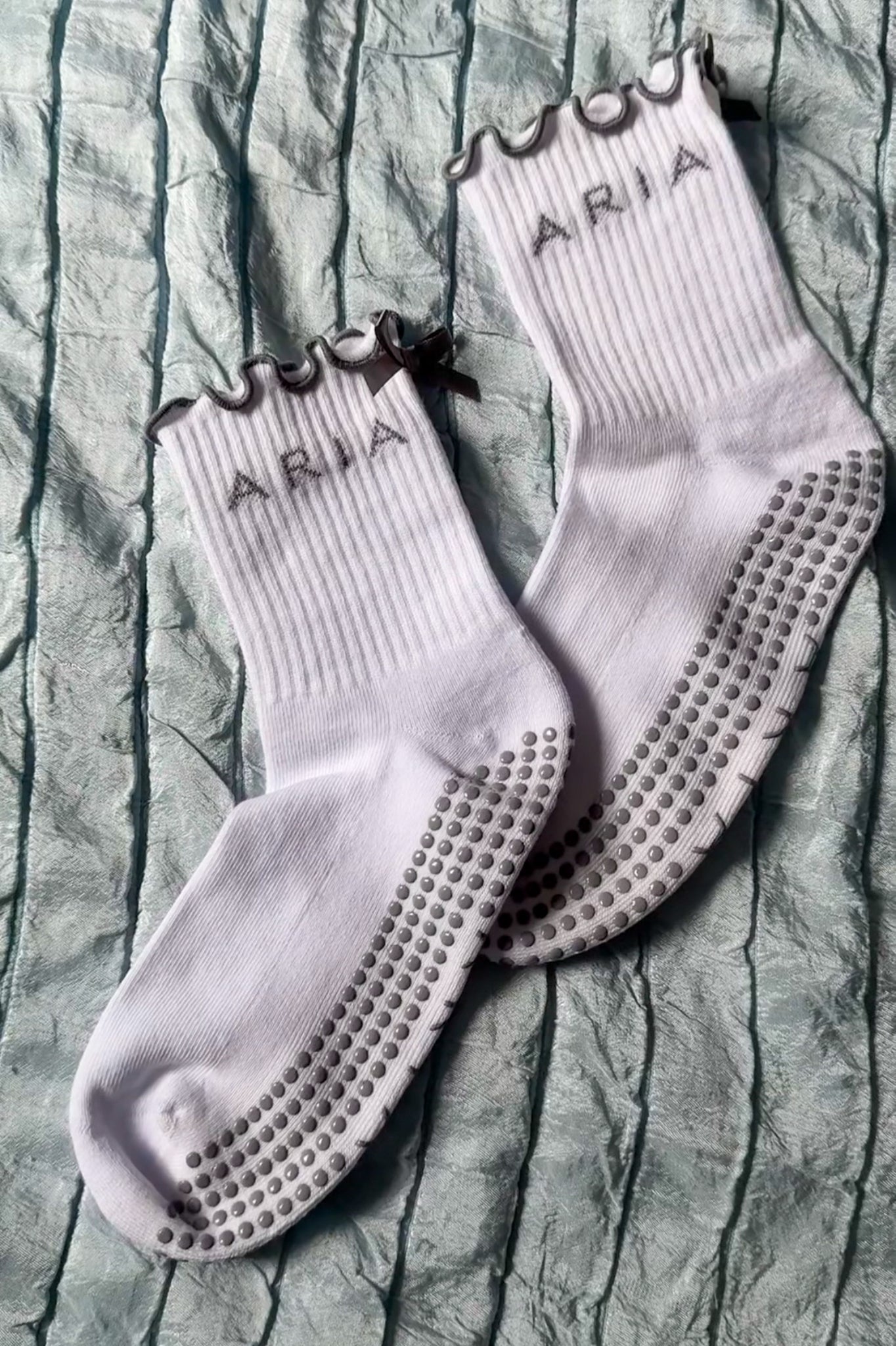 Aria Active Pilates Grip Socks - Pure White