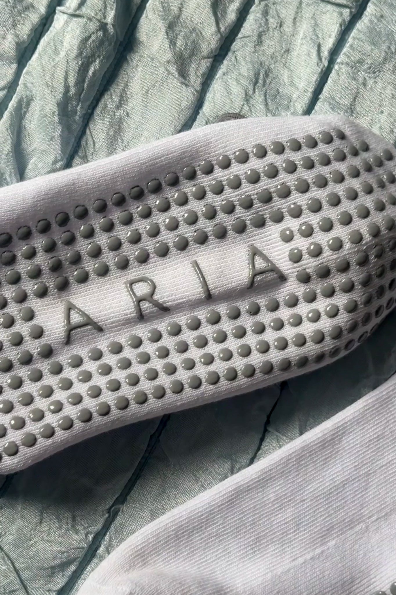 Aria Active Pilates Grip Socks - Pure White
